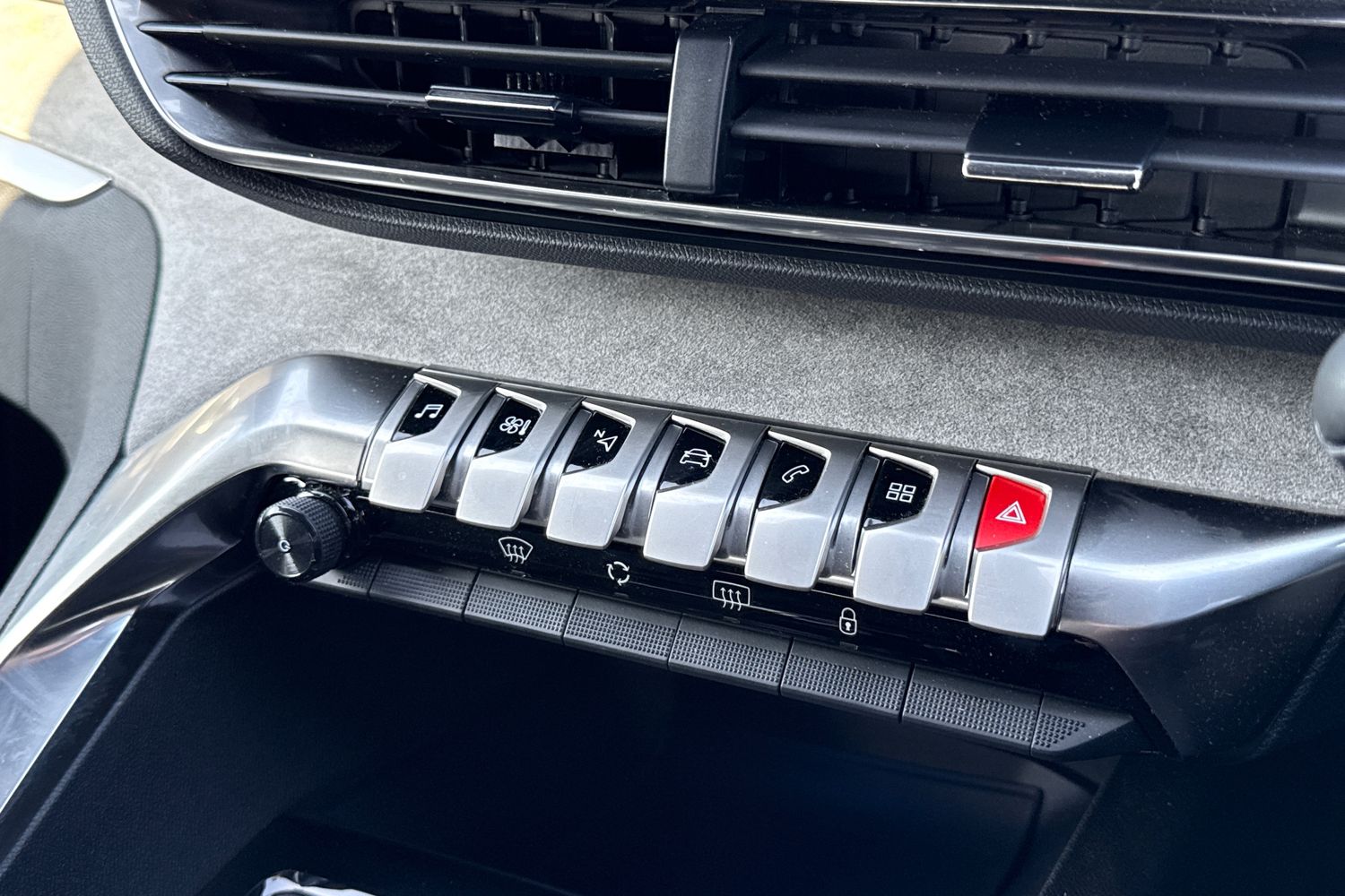 Used Peugeot 3008 2023 for sale - 77943773: Photo 57