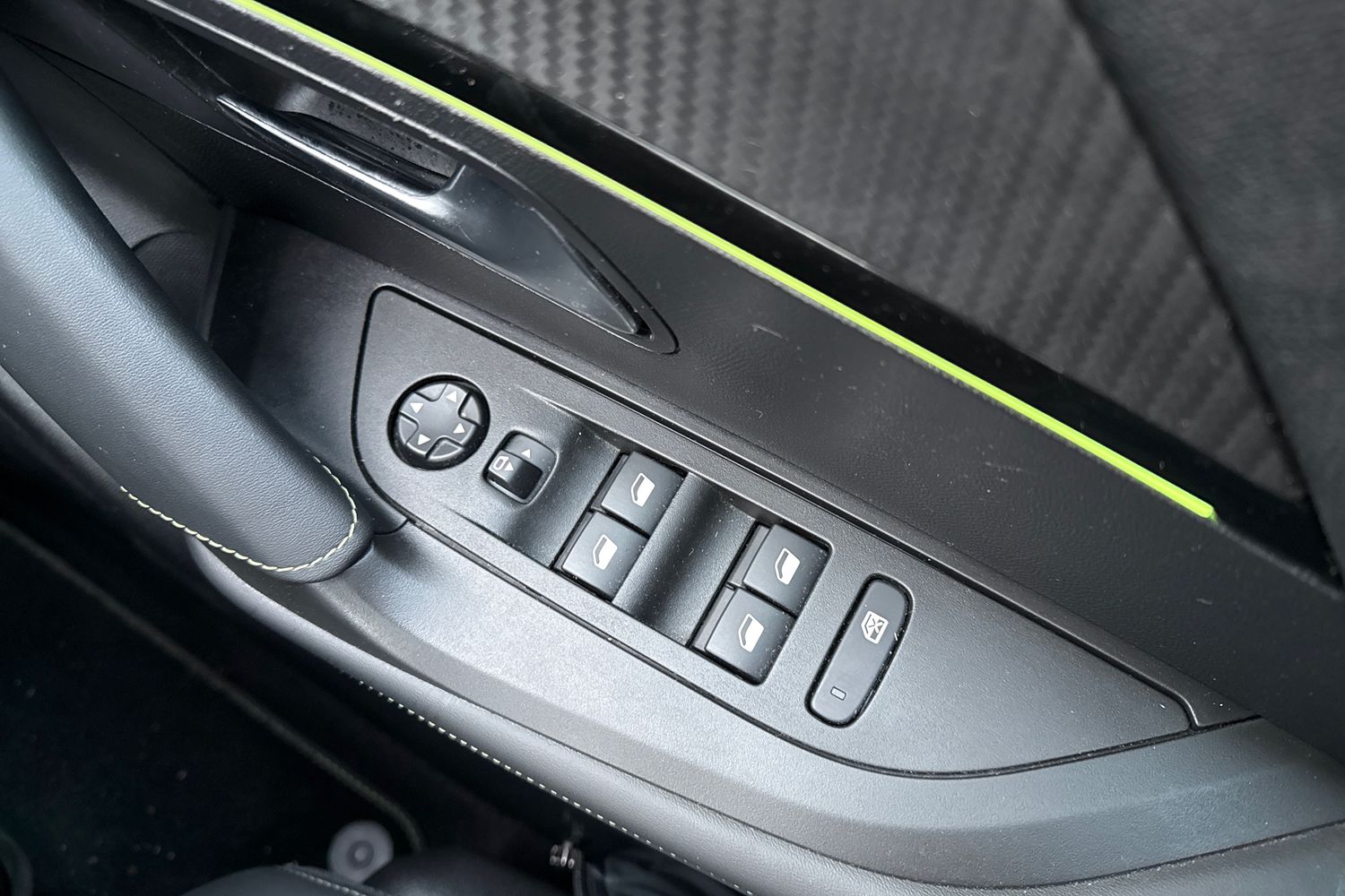 Used Peugeot 2008 2022 for sale - 77211512: Photo 42