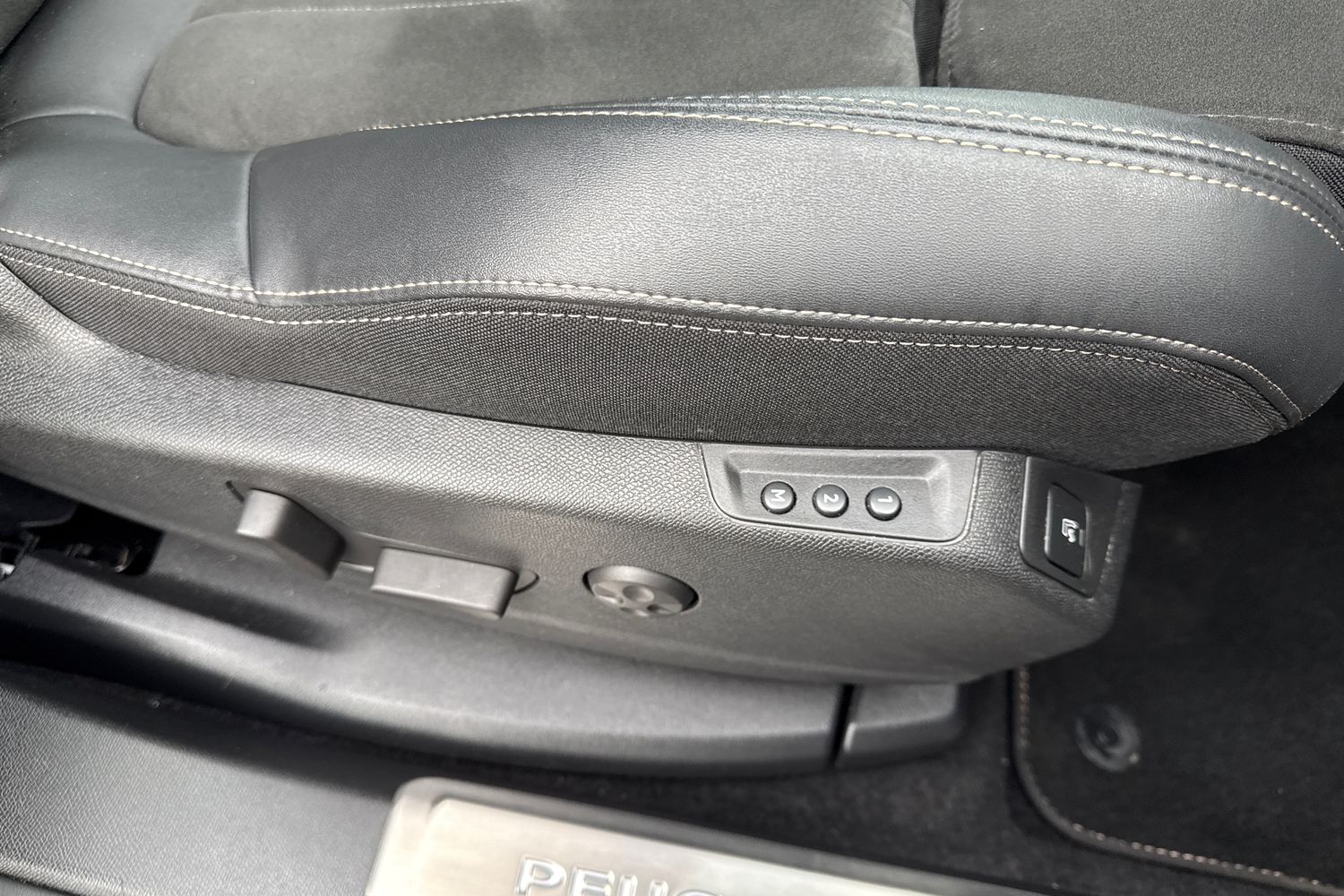 Used Peugeot 3008 2022 for sale - 77080068: Photo 39