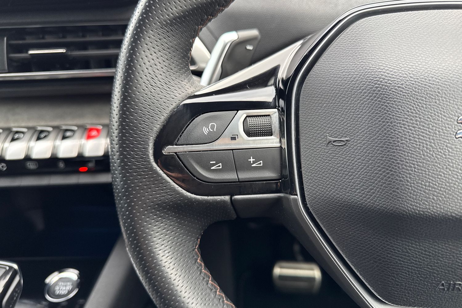 Used Peugeot 3008 2022 for sale - 77080068: Photo 41