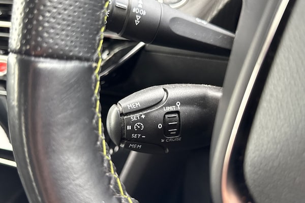 Used Peugeot E-2008 2021 for sale - 76207059: Photo 42