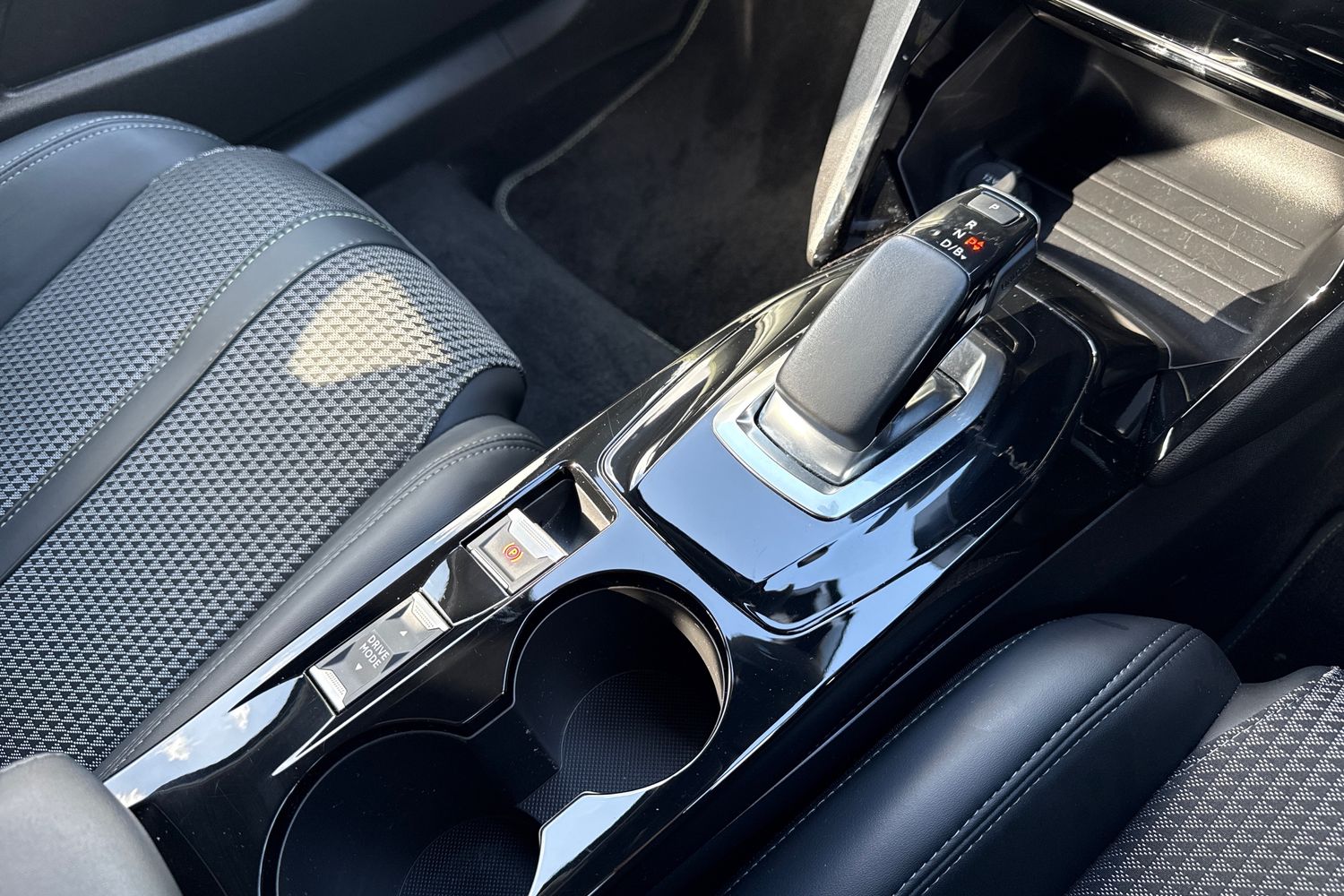 Used Peugeot 2008 2022 for sale - 77842924: Photo 22