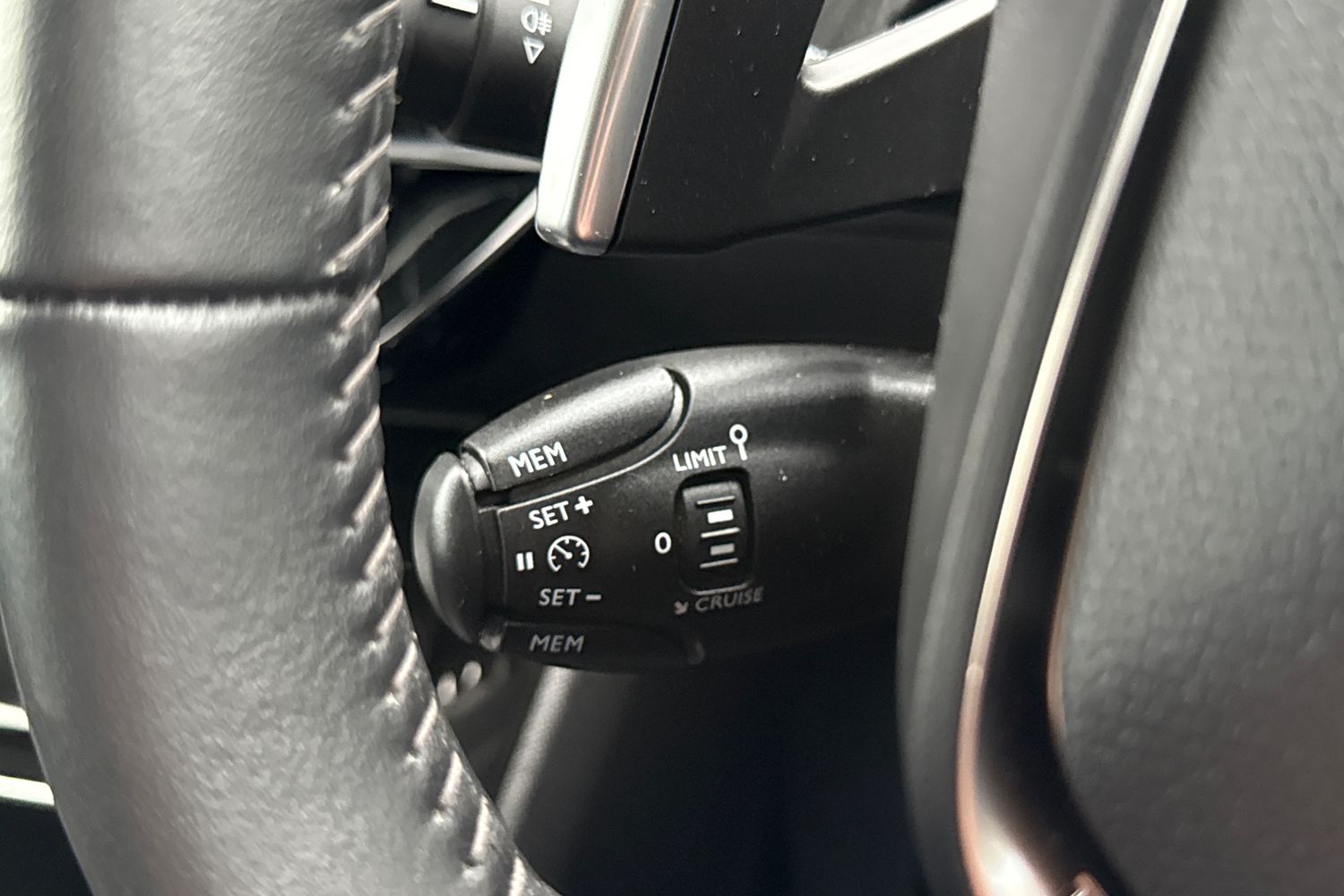 Used Peugeot 2008 2021 for sale - 76502973: Photo 40