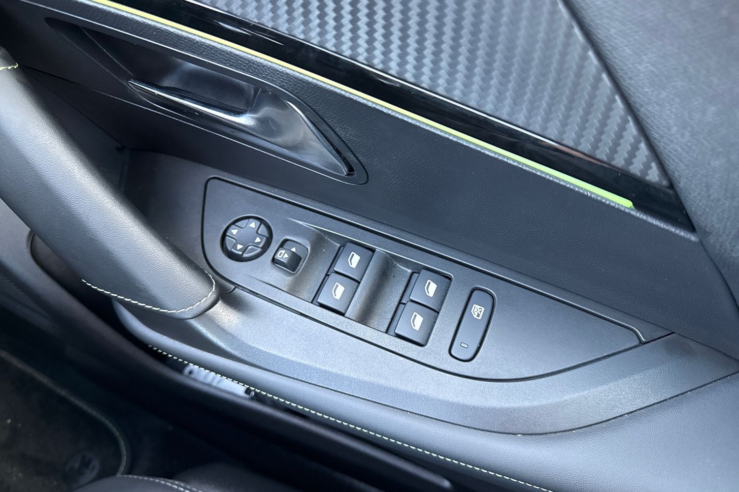 Used Peugeot 2008 2021 for sale - 77128941: Photo 45