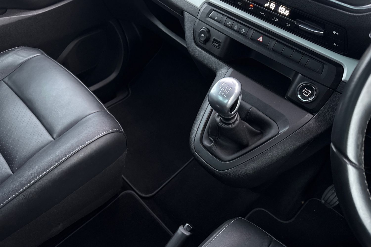 Used Peugeot Traveller 2019 for sale - 77158841: Photo 59