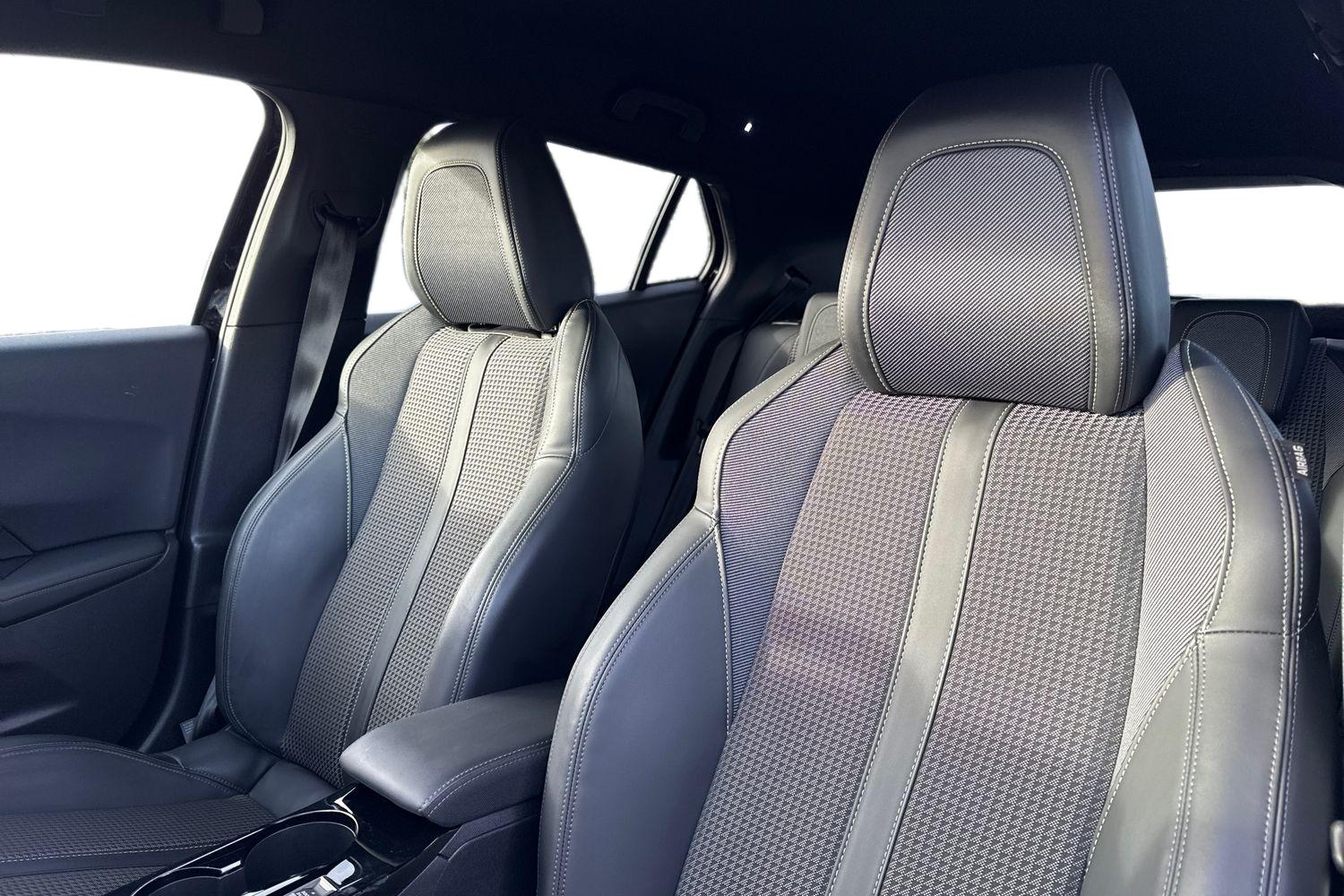 Used Peugeot 2008 2023 for sale - 76711808: Photo 15