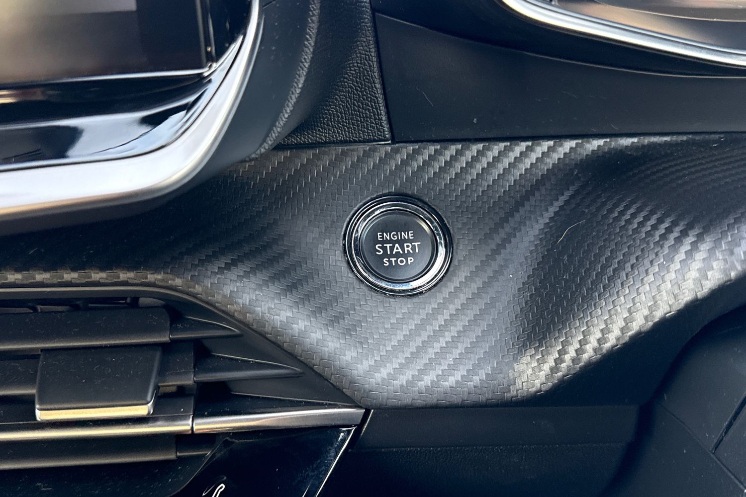 Used Peugeot 2008 2023 for sale - 76711808: Photo 54