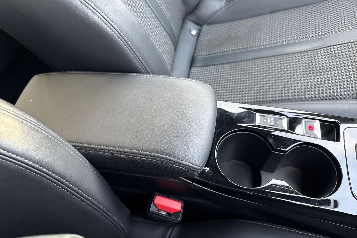 Used Peugeot 2008 2023 for sale - 76711808: Photo 60