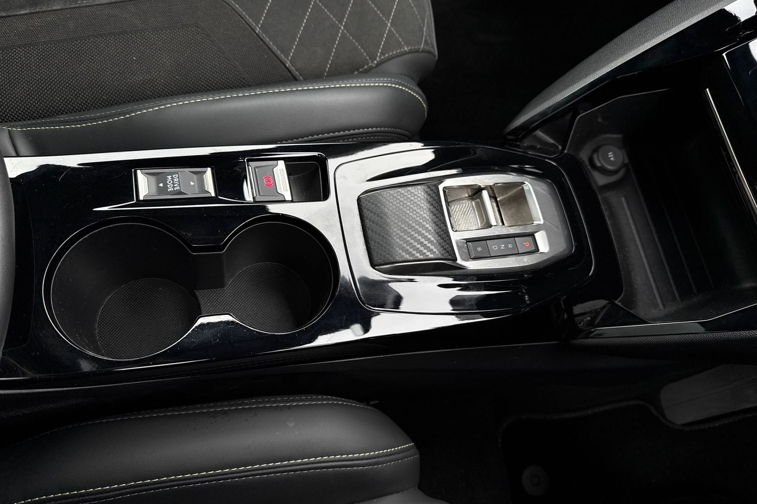 Used Peugeot E-2008 2023 for sale - 78079091: Photo 23