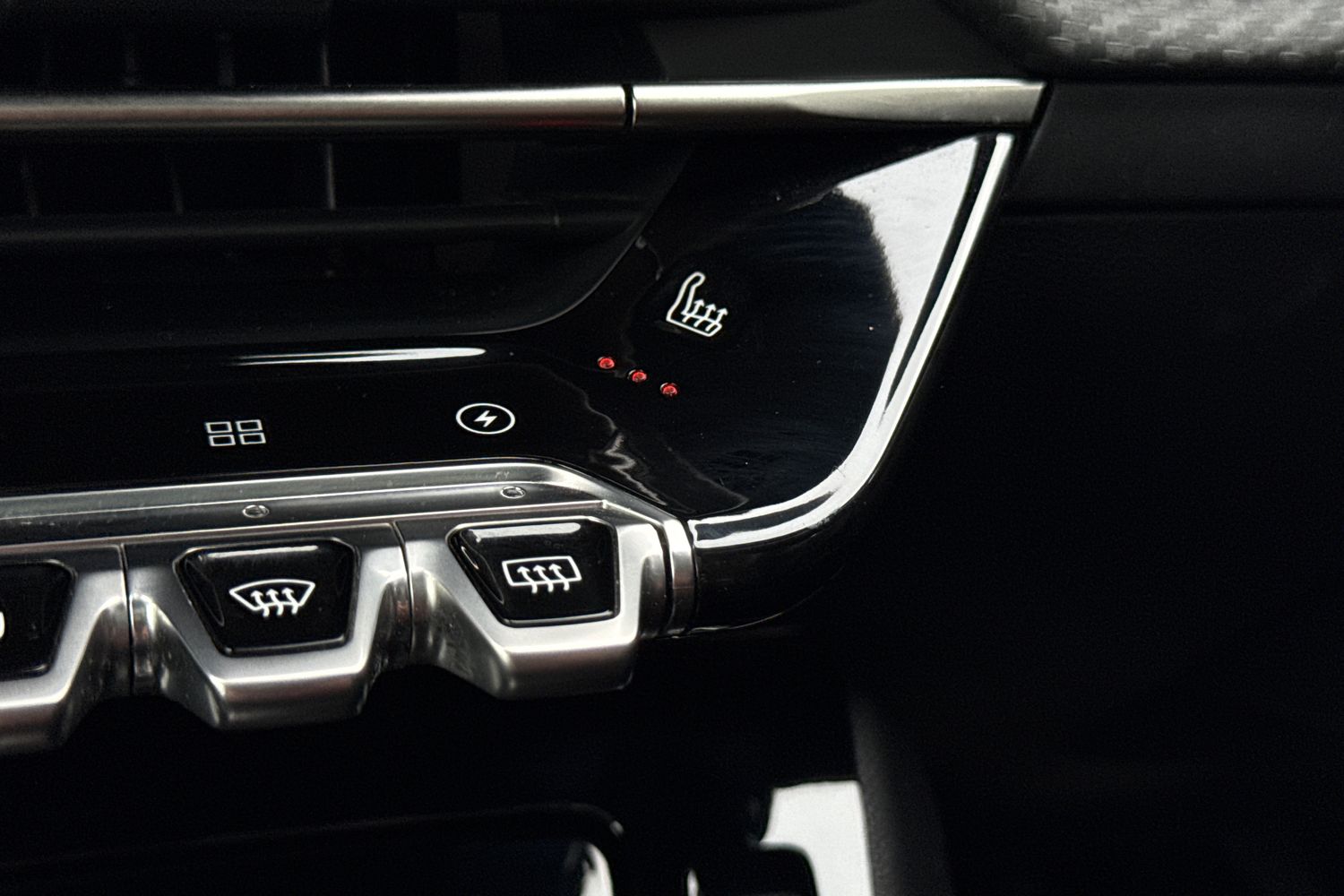 Used Peugeot E-2008 2023 for sale - 78079091: Photo 34