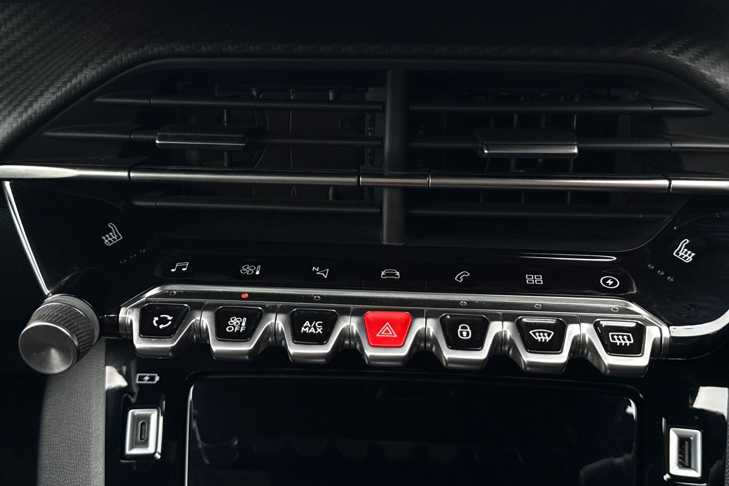 Used Peugeot E-2008 2023 for sale - 78079091: Photo 35