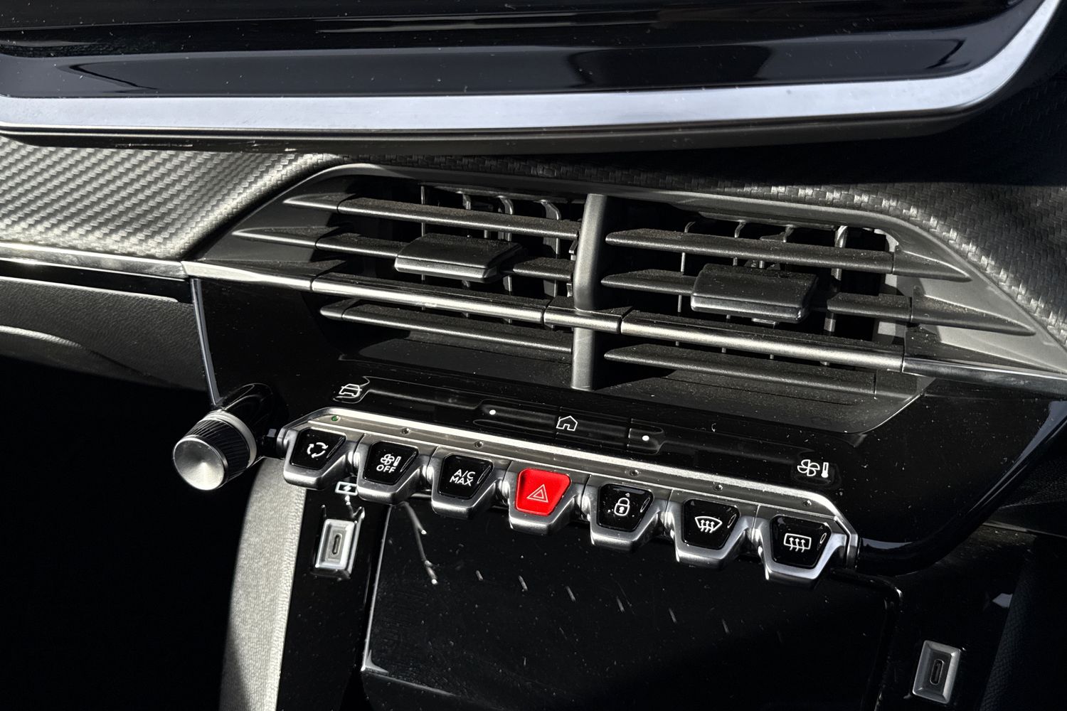 Used Peugeot 2008 2023 for sale - 76405851: Photo 52