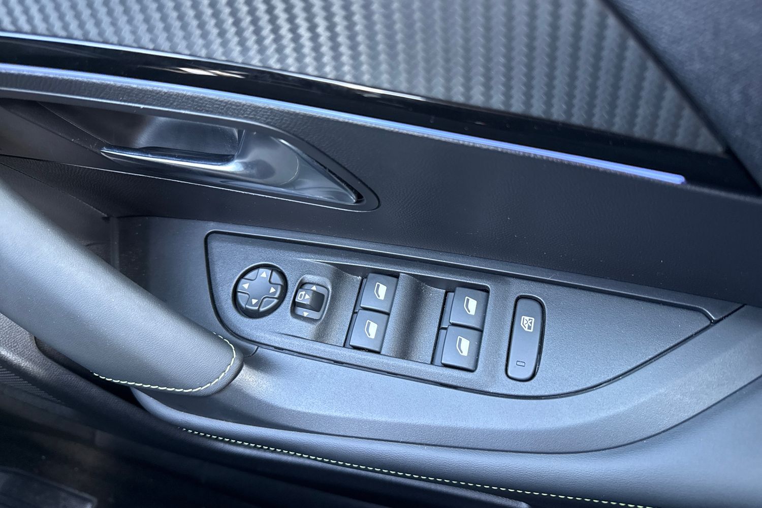 Used Peugeot 2008 2025 for sale - 77842801: Photo 40