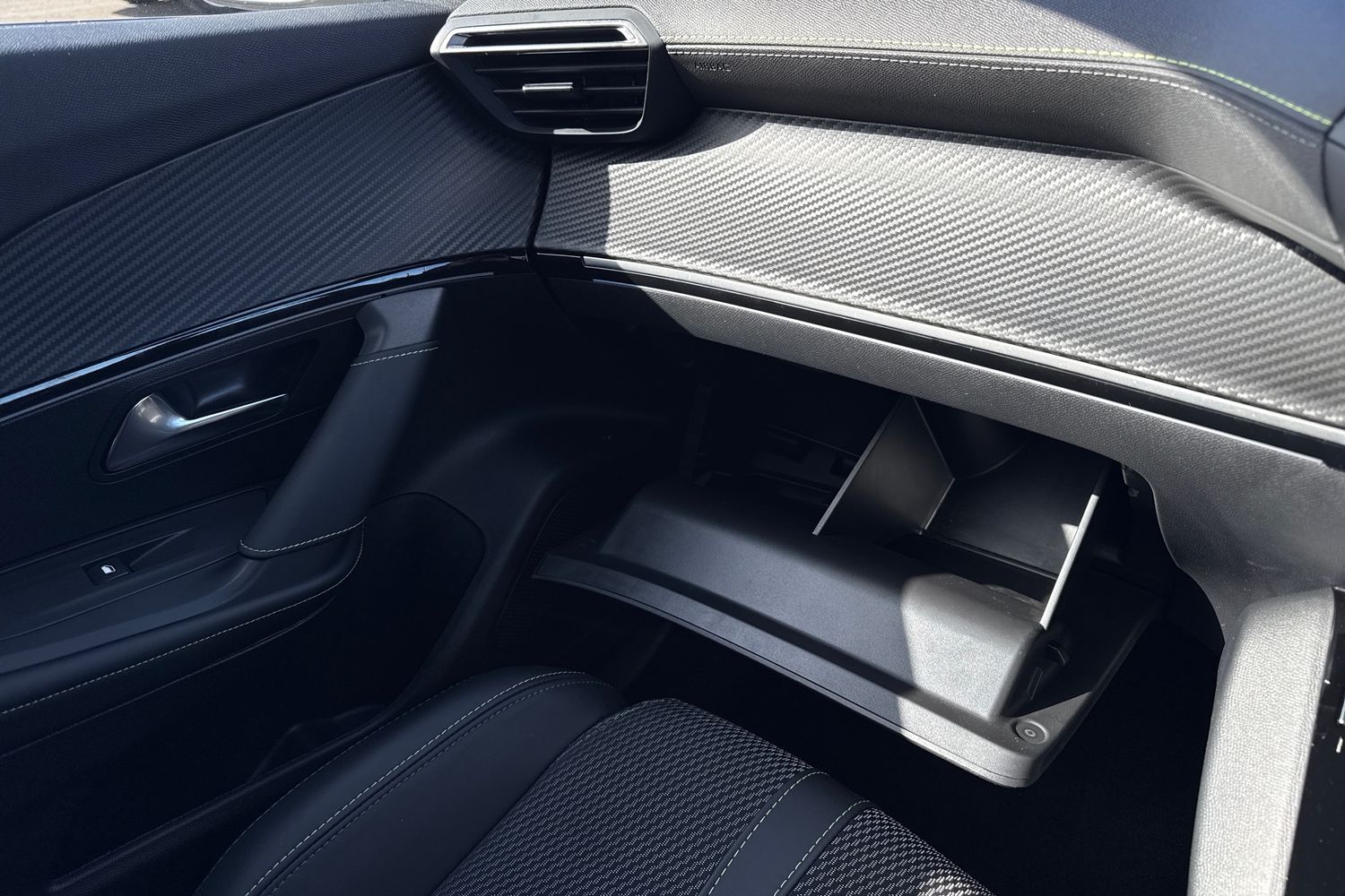 Used Peugeot 2008 2025 for sale - 77842801: Photo 60