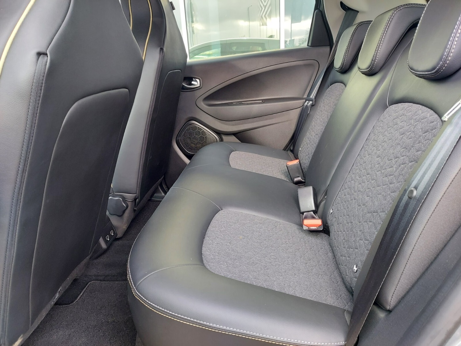 Used Renault Zoe 2023 for sale - 76868684: Photo 24