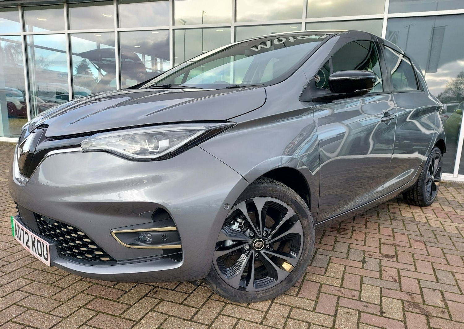 Used Renault Zoe 2023 for sale - 76868684: Photo 3
