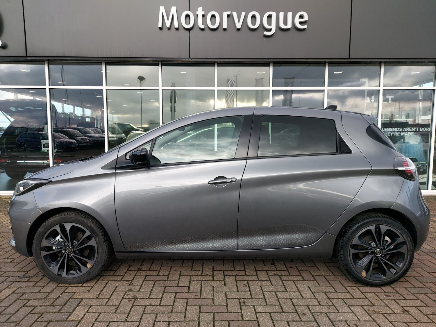 Used Renault Zoe 2023 for sale - 76868684: Photo 4
