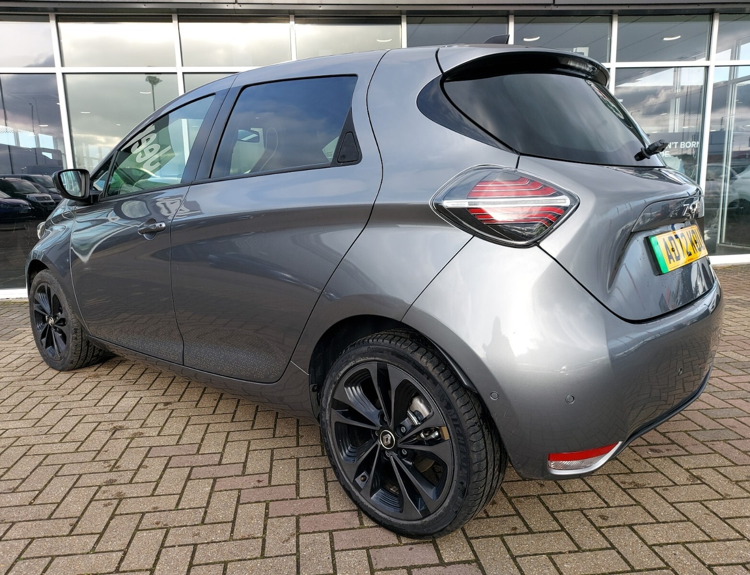 Used Renault Zoe 2023 for sale - 76868684: Photo 5