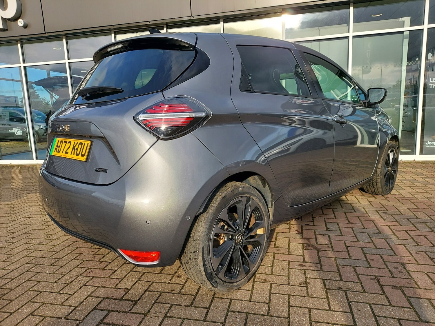 Used Renault Zoe 2023 for sale - 76868684: Photo 7