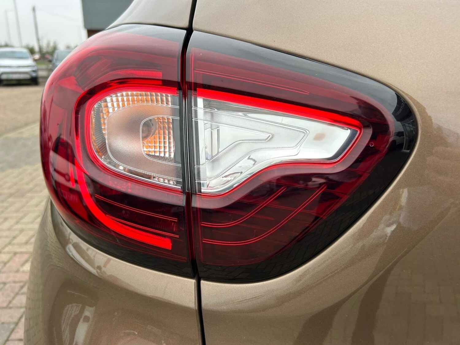 Used Renault Captur 2018 for sale - 76297535: Photo 12