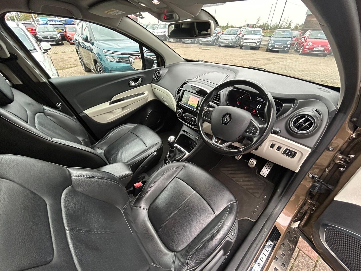 Used Renault Captur 2018 for sale - 76297535: Photo 27