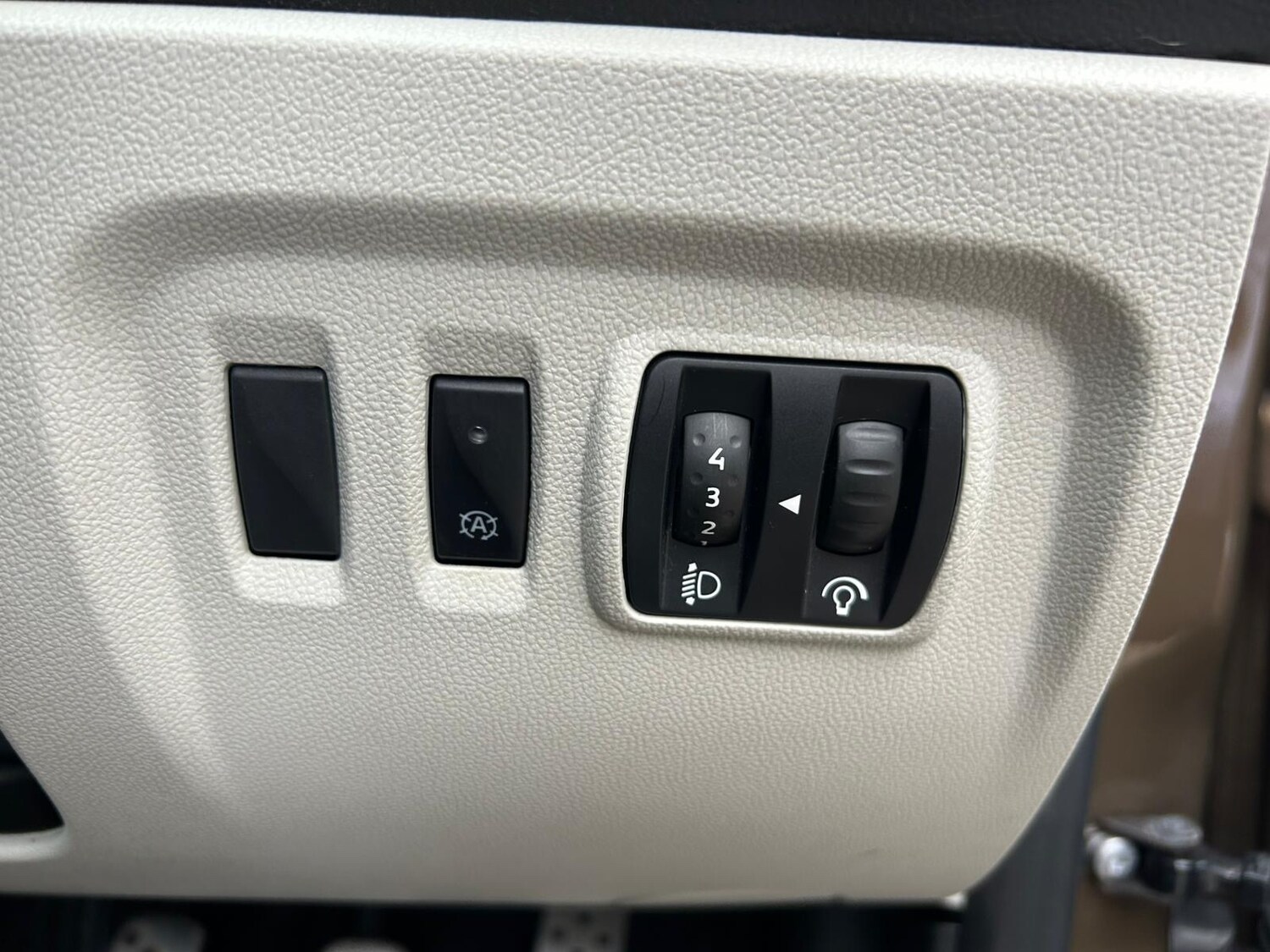 Used Renault Captur 2018 for sale - 76297535: Photo 30