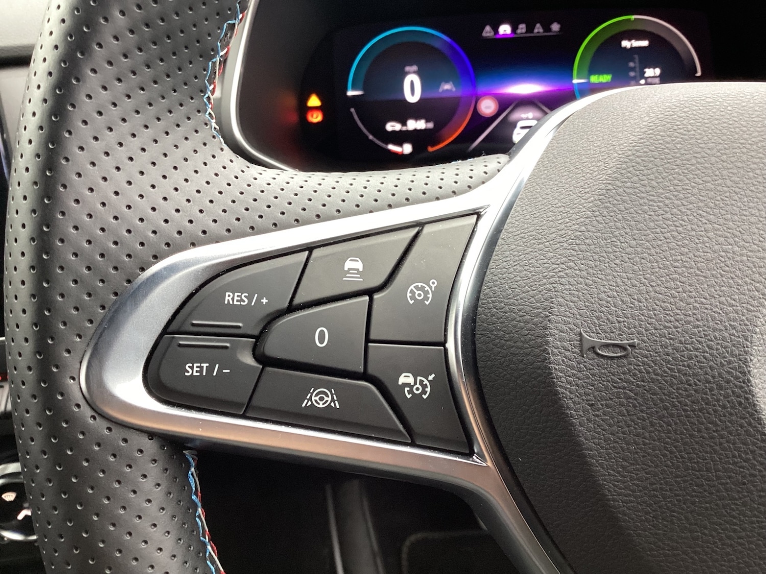 Used Renault Arkana 2023 for sale - 76868730: Photo 22