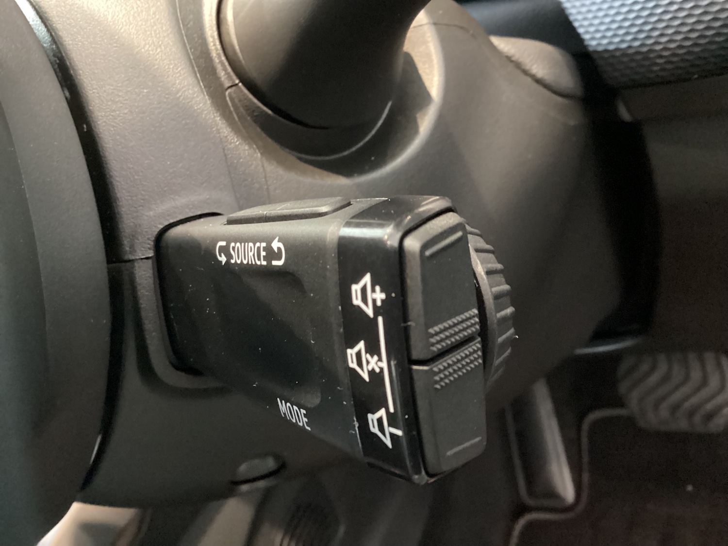 Used Renault Arkana 2024 for sale - 76704509: Photo 25