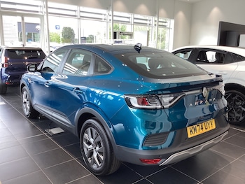 Used Renault Arkana 2024 for sale - 76704509: Photo