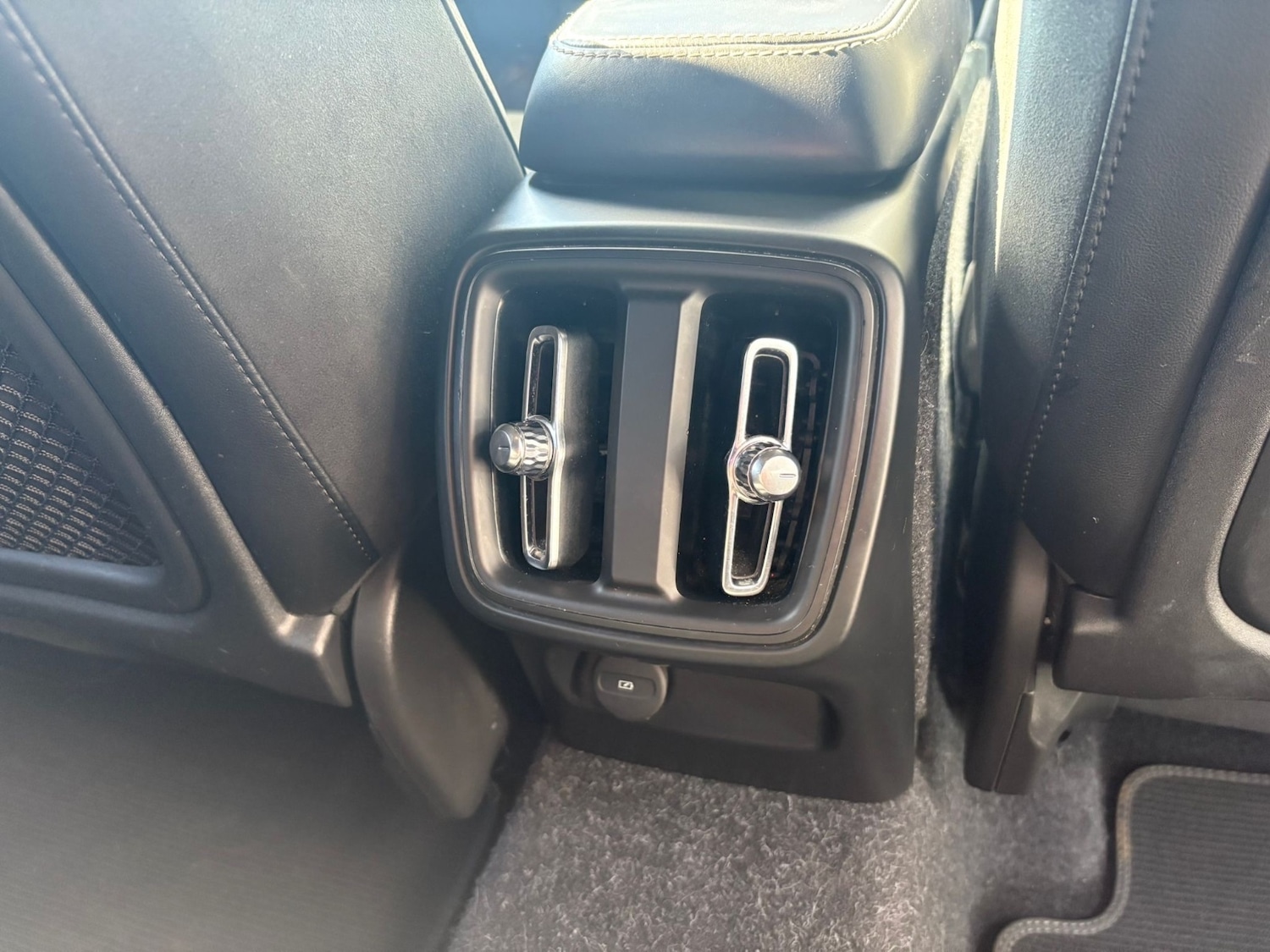 Used Volvo XC40 2020 for sale - 75902325: Photo 21