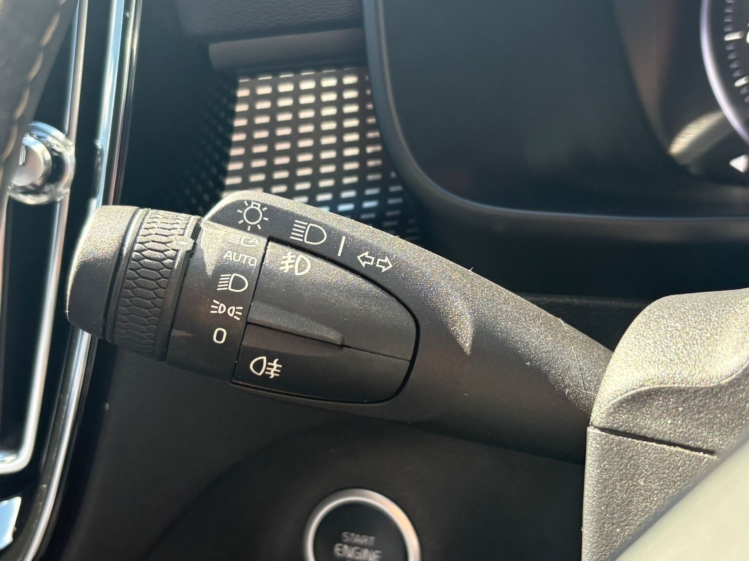 Used Volvo XC40 2020 for sale - 75902325: Photo 25