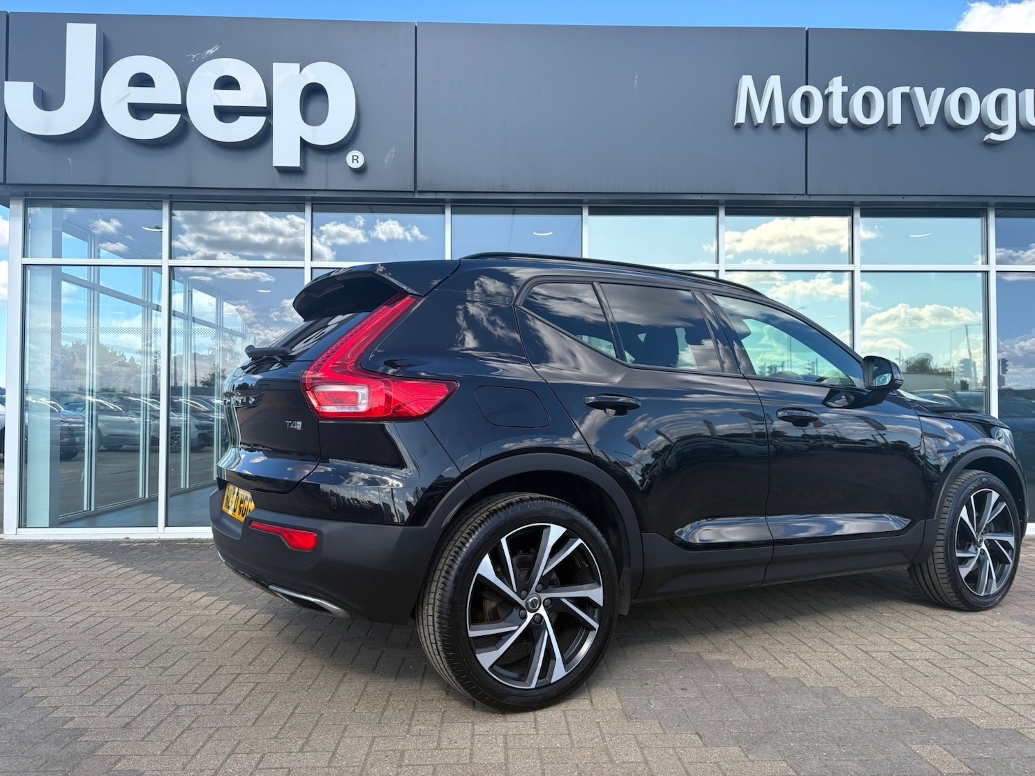 Used Volvo XC40 2020 for sale - 75902325: Photo 4