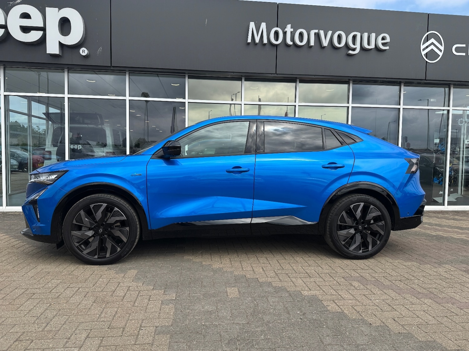 Used Renault Other 2024 for sale - 76869127: Photo 2