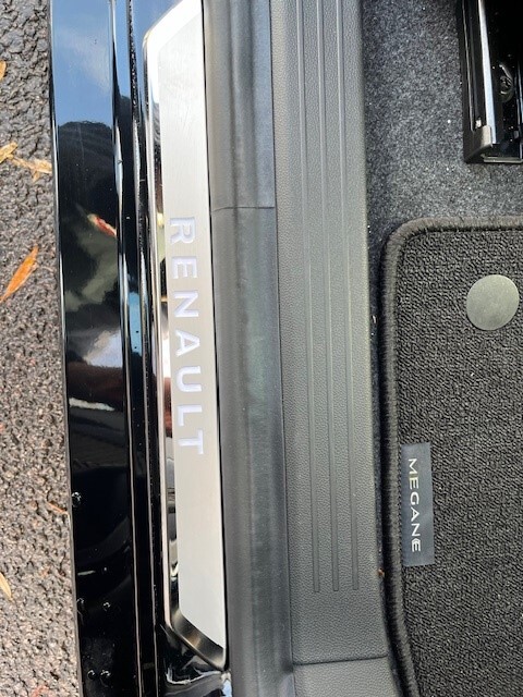 Used Renault Megane E Tech 2023 for sale - 76868755: Photo 17