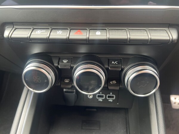 Used Renault Clio 2023 for sale - 75355227: Photo 46