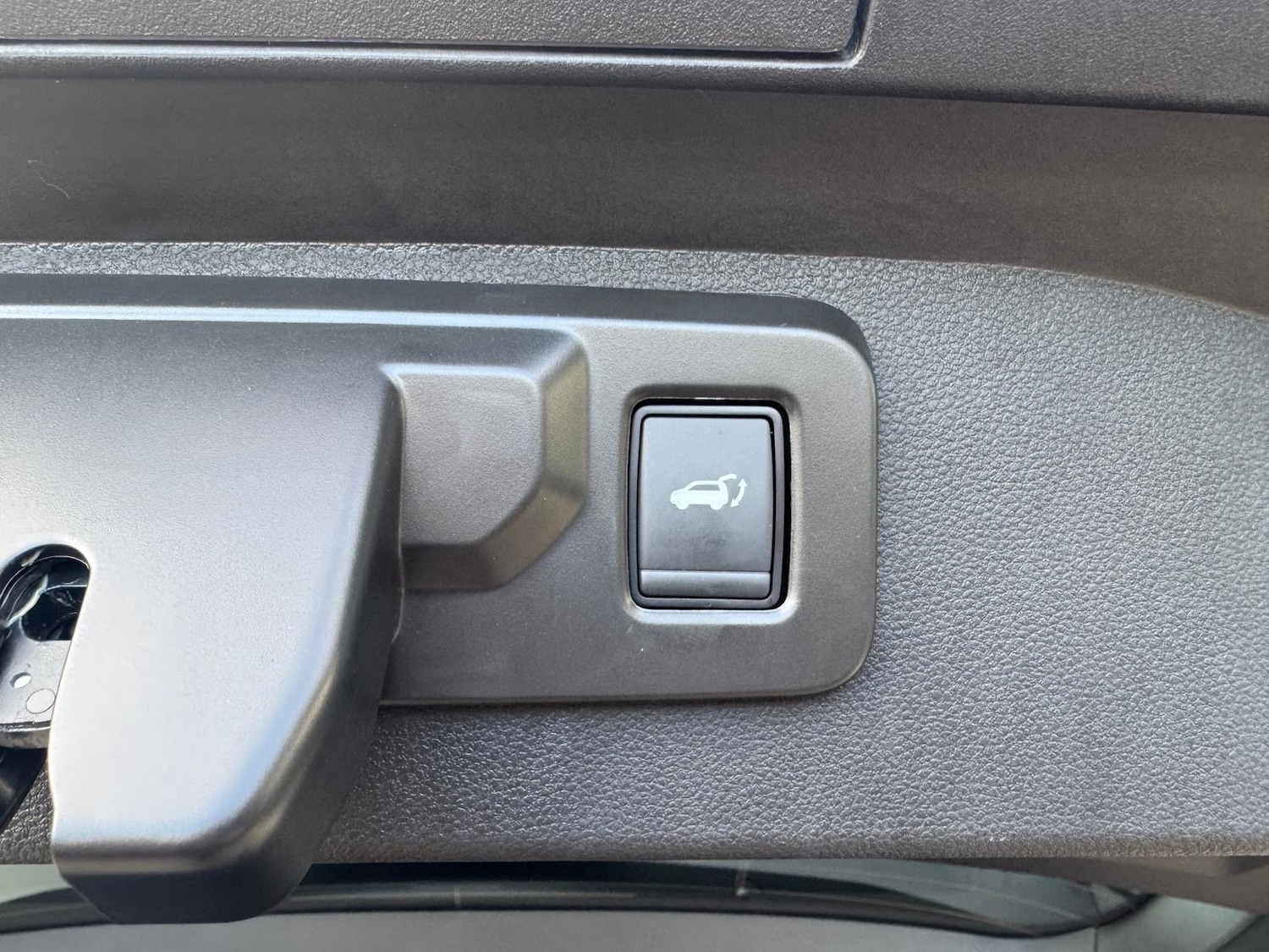 Used Renault Scenic E-Tech 2024 for sale - 76684062: Photo 94