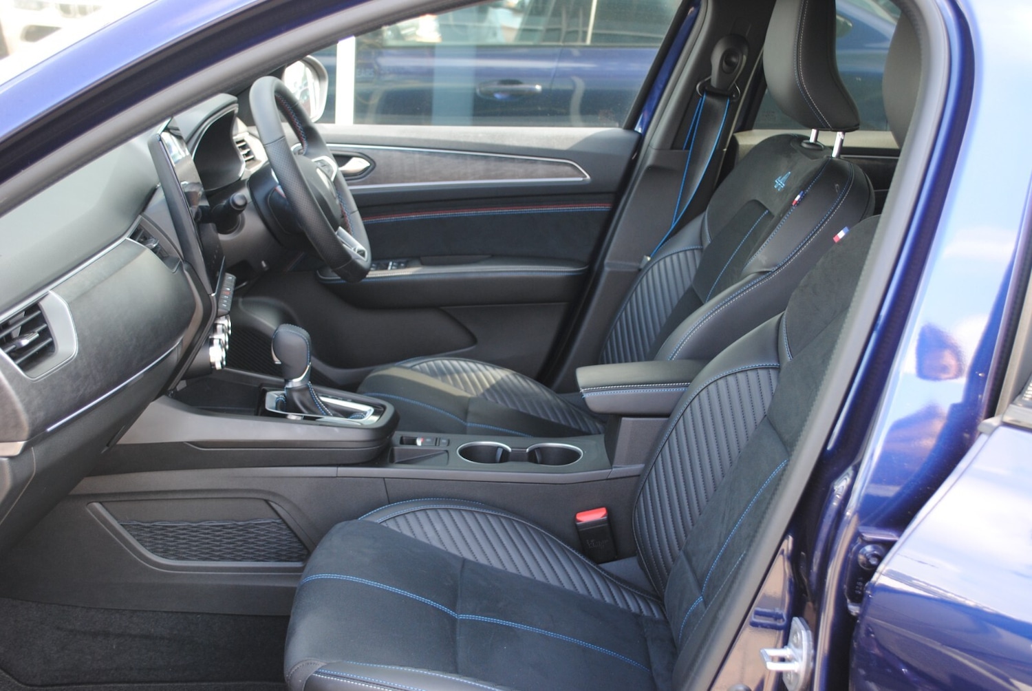 Used Renault Arkana 2023 for sale - 76868852: Photo 17