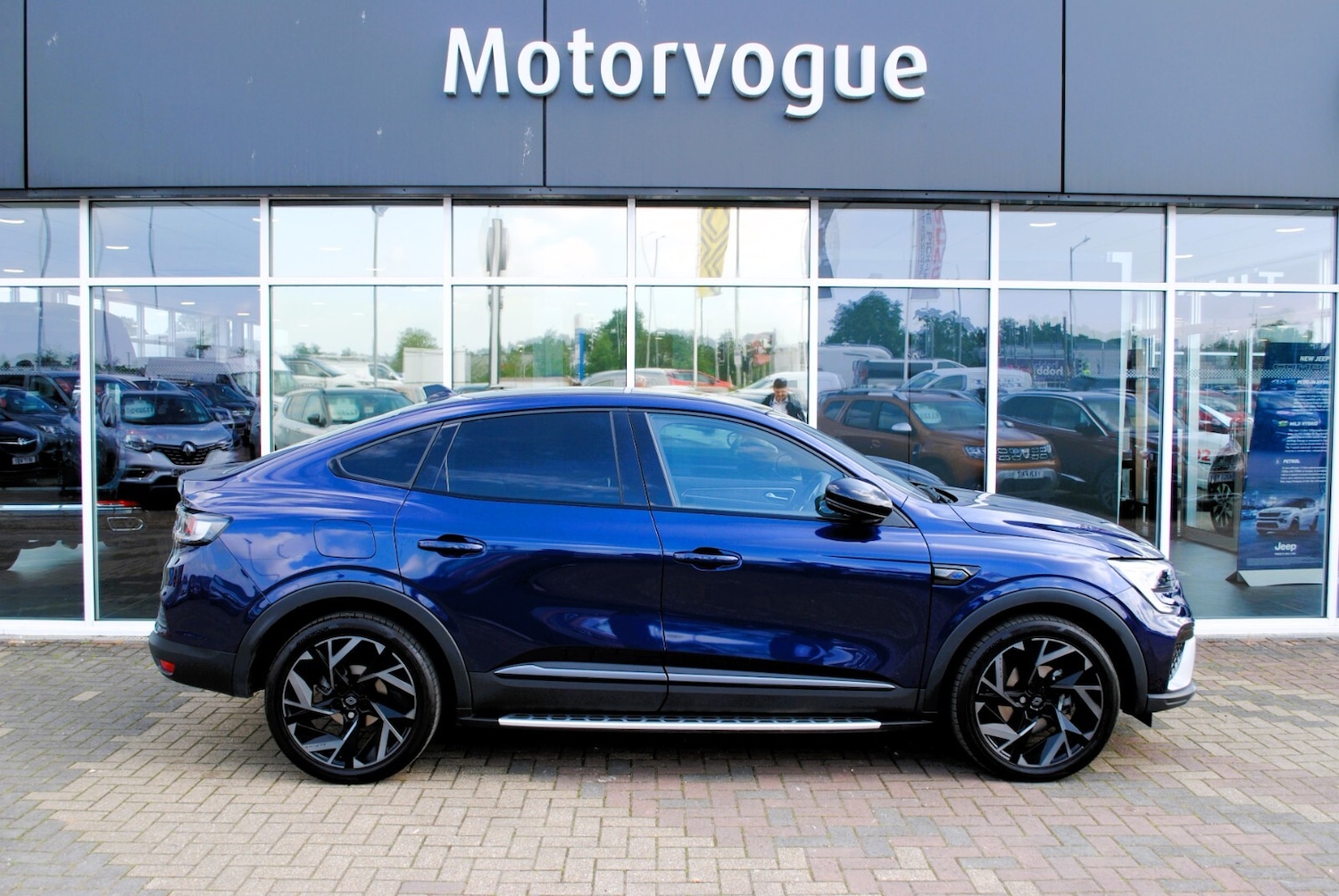 Used Renault Arkana 2023 for sale - 76868852: Photo 2