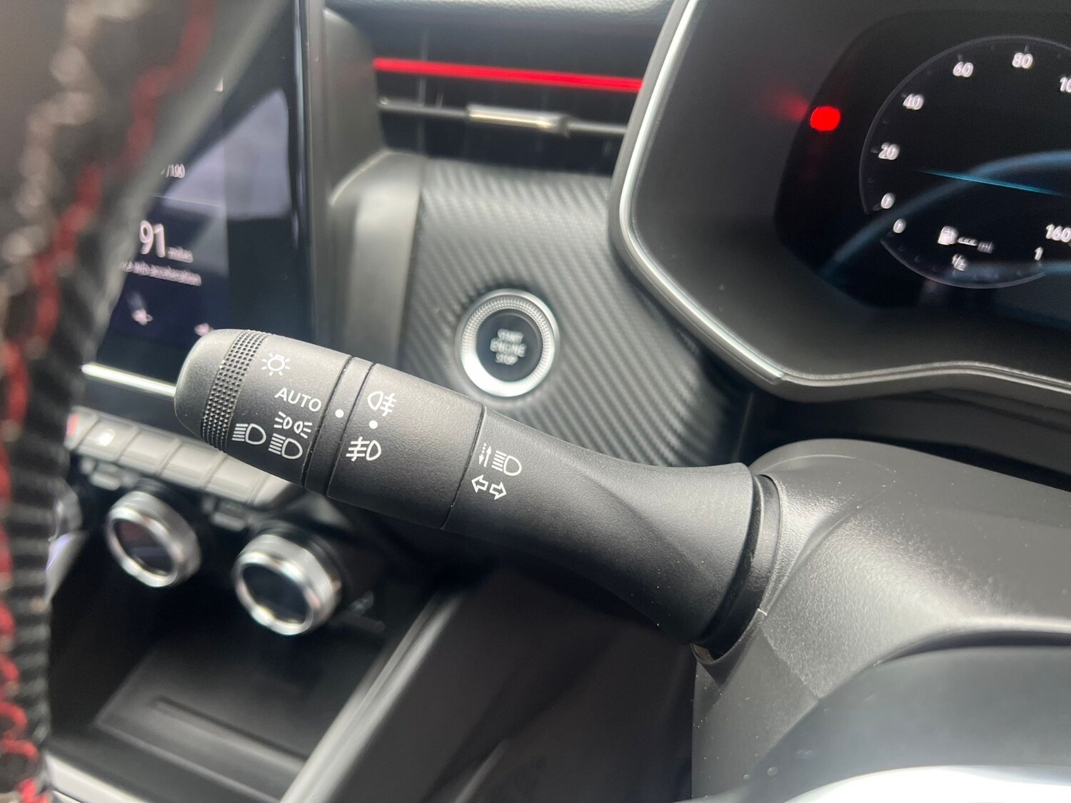 Used Renault Clio 2023 for sale - 76869139: Photo 18