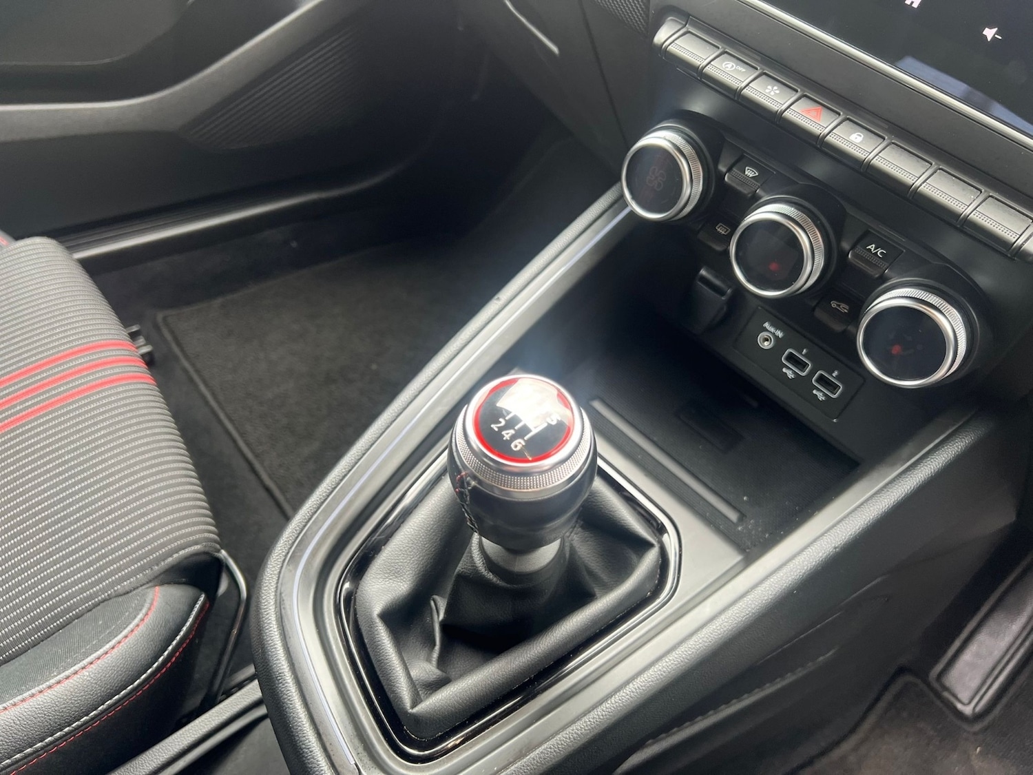 Used Renault Clio 2023 for sale - 76869139: Photo 42