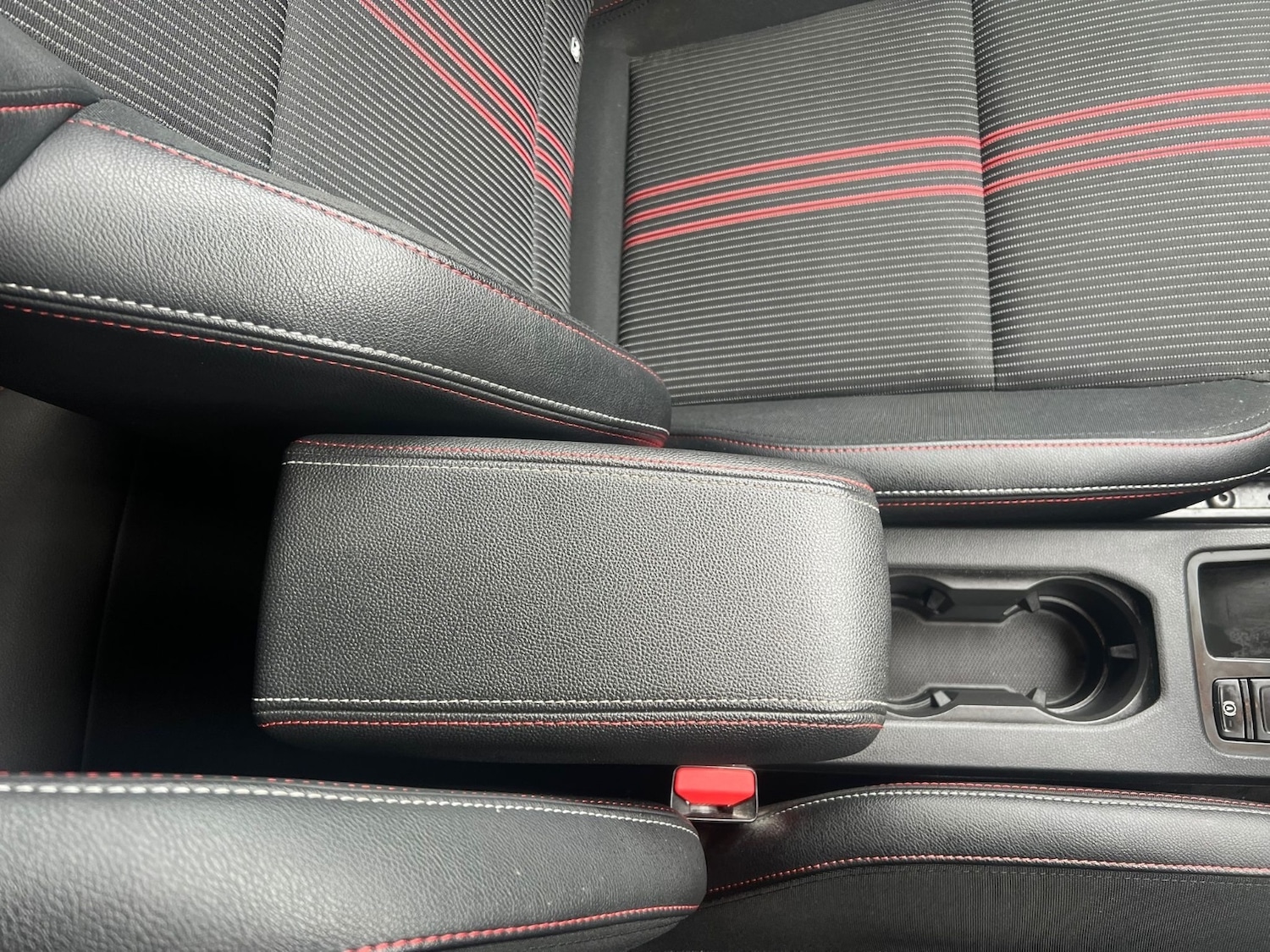 Used Renault Clio 2023 for sale - 76869139: Photo 44