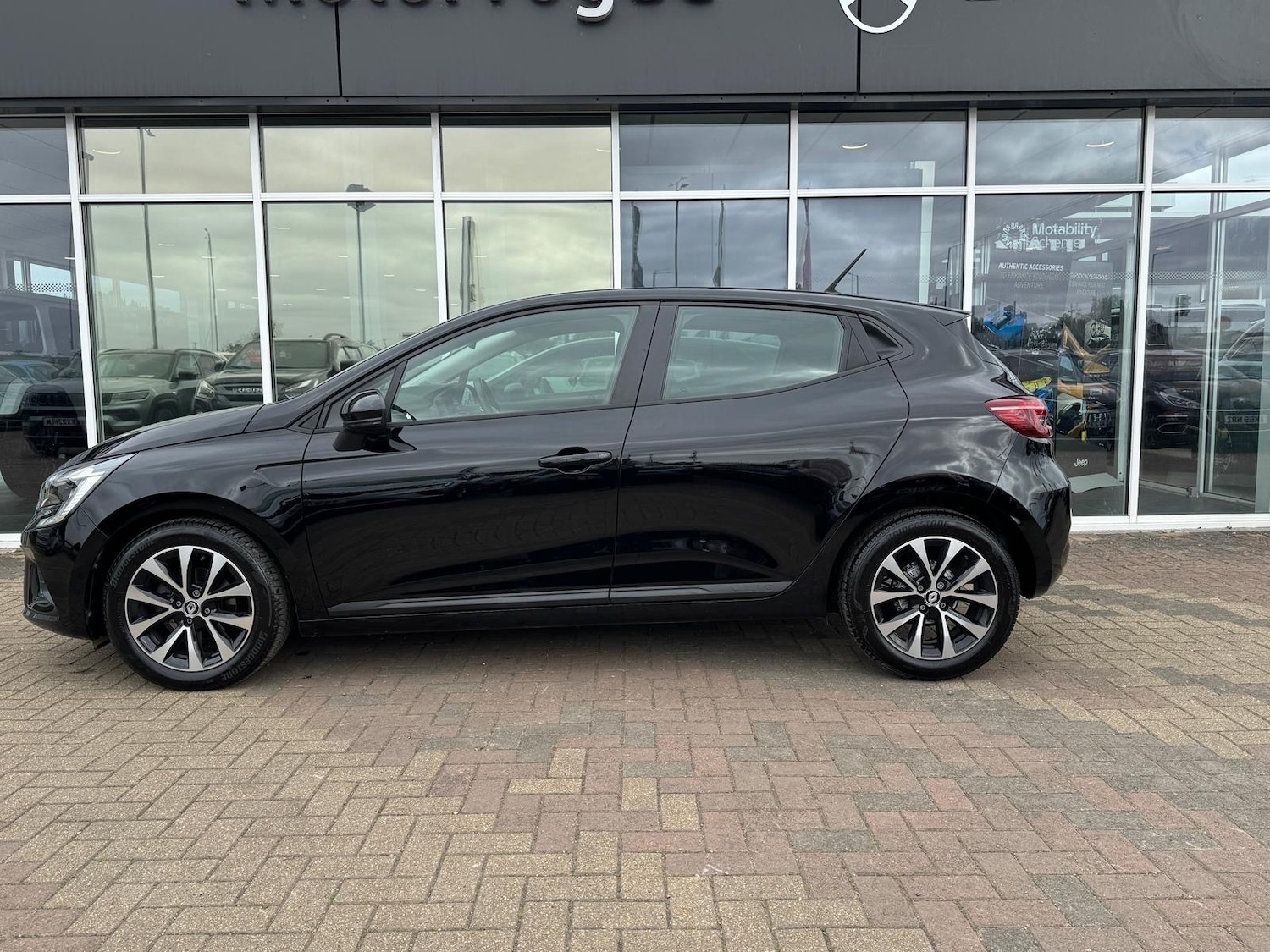 Used Renault Clio 2023 for sale - 76869007: Photo 20