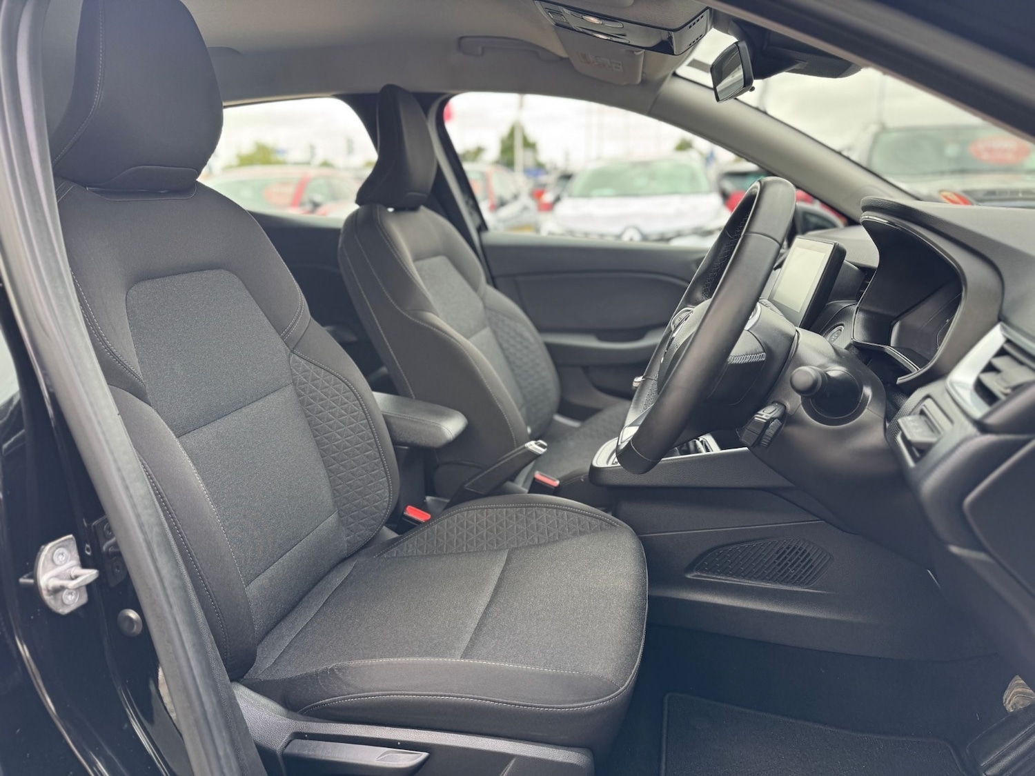 Used Renault Clio 2023 for sale - 76869007: Photo 25