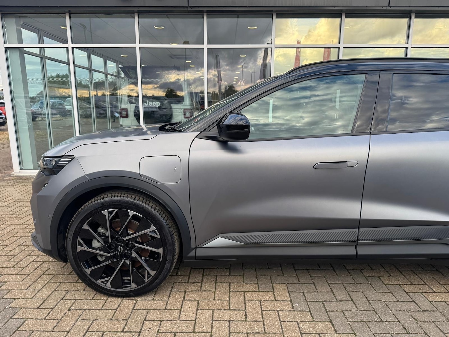 Used Renault Scenic E-Tech 2024 for sale - 76869133: Photo 66