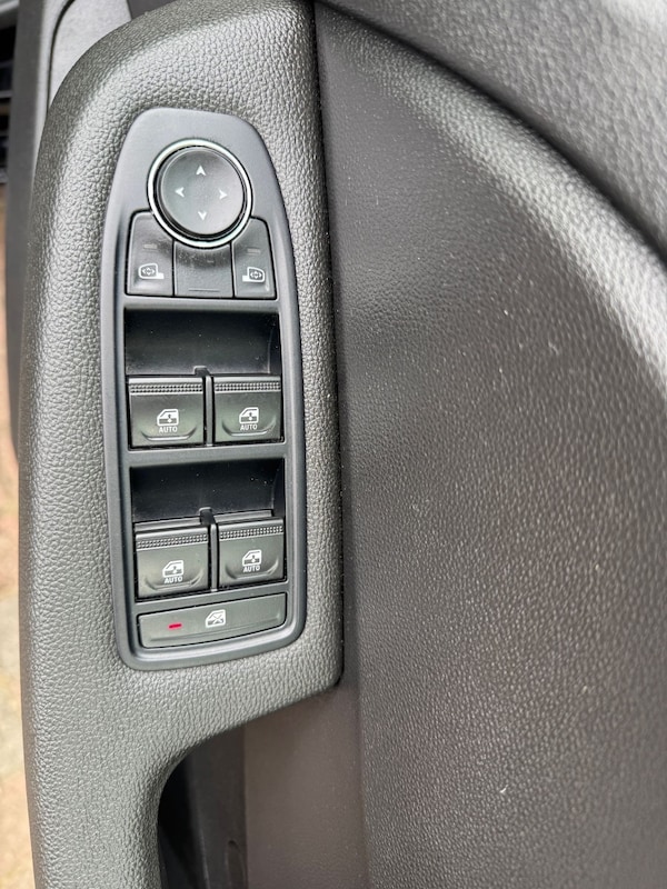 Used Renault Clio 2023 for sale - 75355249: Photo 29