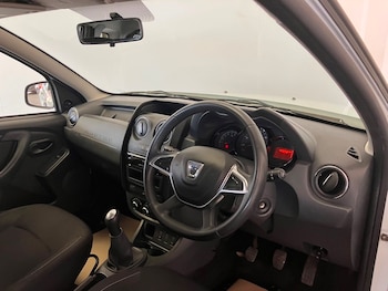 Used Dacia Duster 2017 for sale - 78769662: Photo