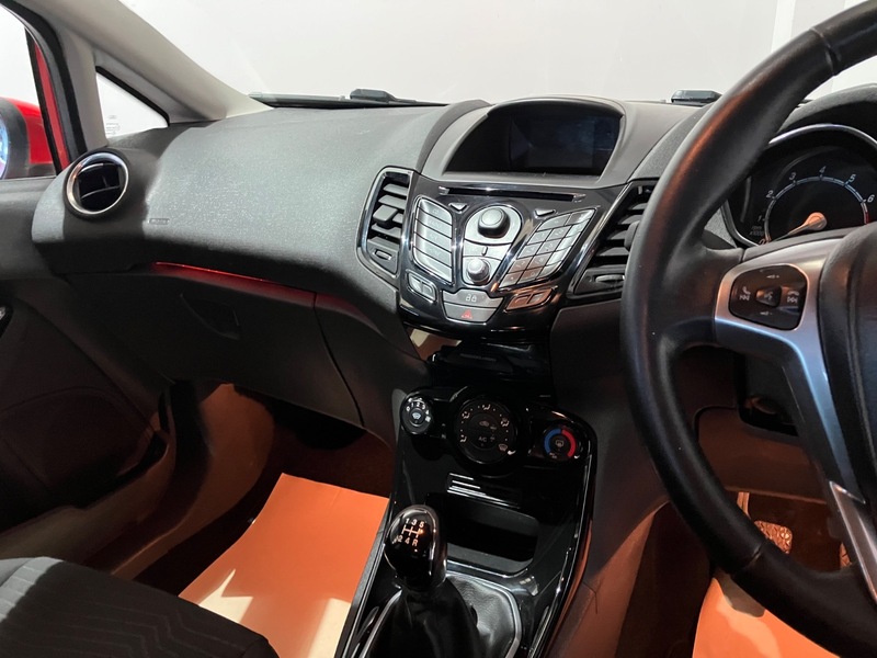 Used Ford Fiesta 2014 for sale - 76863614: Photo 2