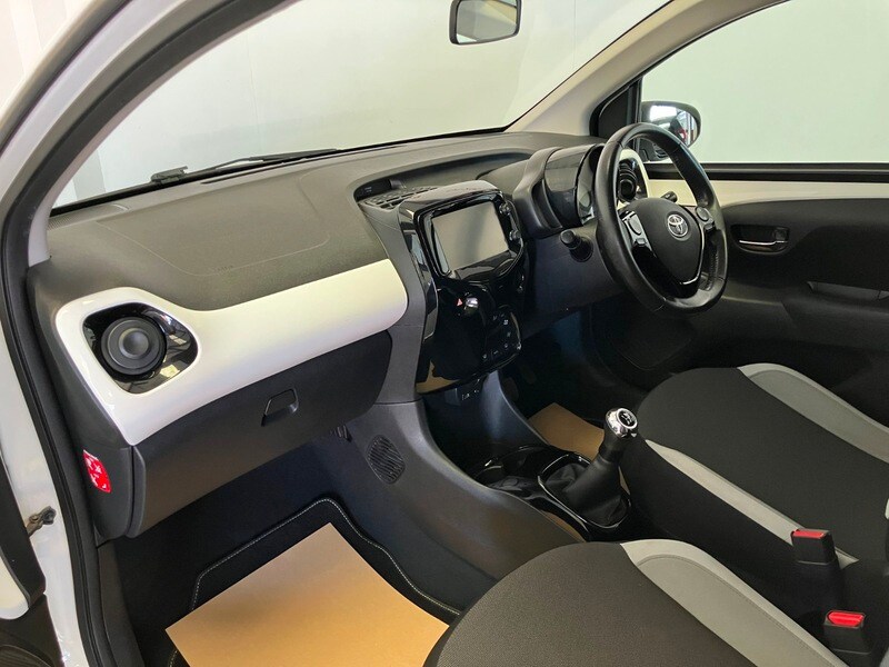 Used Toyota AYGO 2017 for sale - 75717013: Photo 10