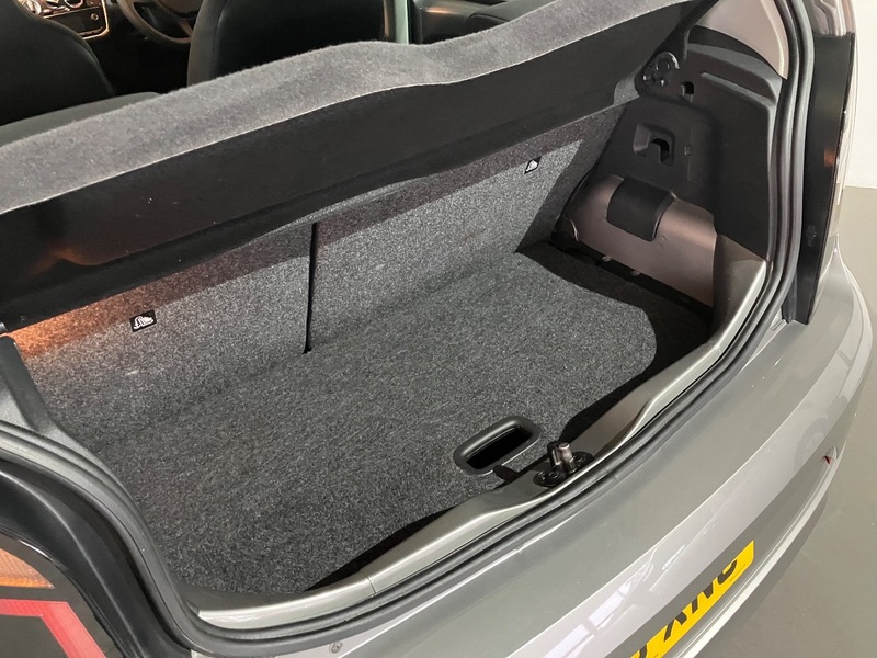 Used Volkswagen up! 2018 for sale - 76863591: Photo 10