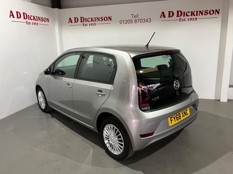 Used Volkswagen up! 2018 for sale - 76863591: Photo 2